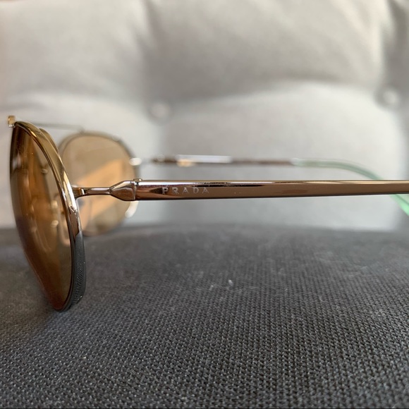 Prada Sunglass PR 64Vs - Picture 4 of 5